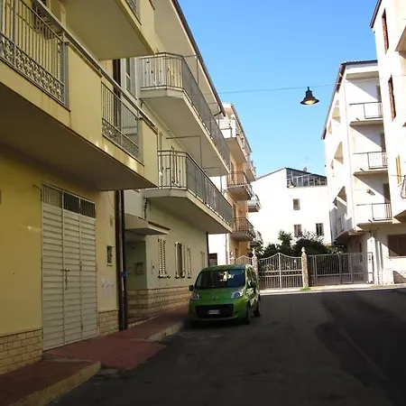 Casa Ionica * Crucoli